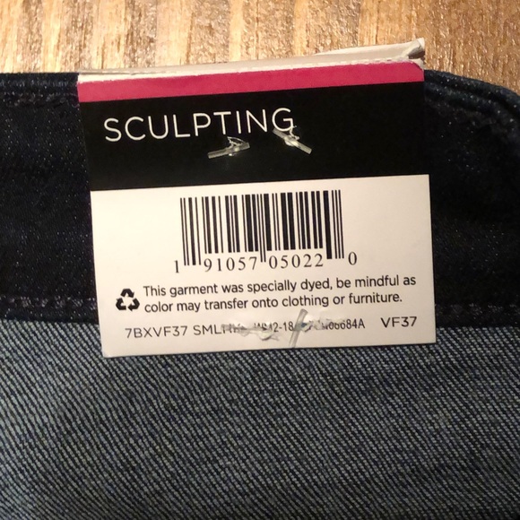 NWT Lee Sculpting Jeans - Picture 6 of 8